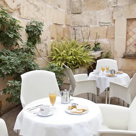 L'host Boutique 3*